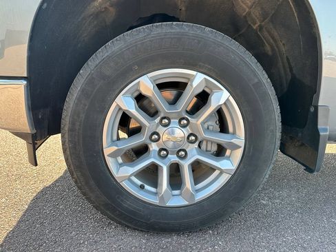 Used 2024 Chevrolet Silverado 1500 LT AWD/4WD image 37