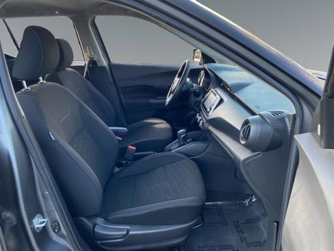 Used 2022 Nissan Kicks S w/ Interior Electronics Package FWD image 15