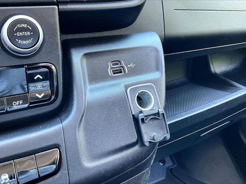 Used 2024 RAM ProMaster 2500 w/ Convenience Group FWD image 15