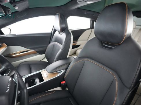 Used 2023 Lucid Air Touring AWD/4WD image 4
