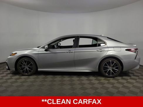 Used 2024 Toyota Camry SE FWD image 5