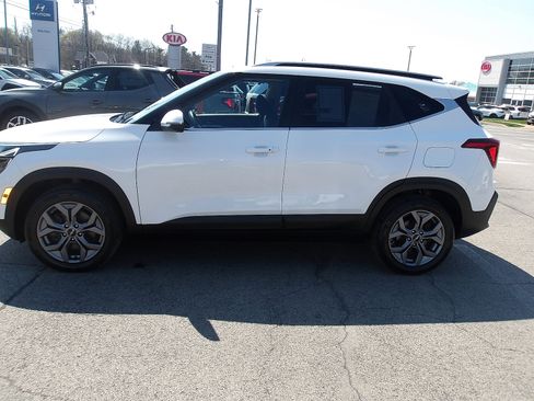 Used 2024 Kia Seltos S image 4