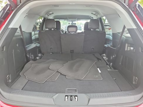 Used 2022 Ford Explorer XLT w/ Equipment Group 202A RWD image 6