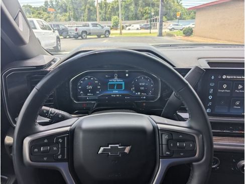 Used 2023 Chevrolet Silverado 1500 RST AWD/4WD image 13