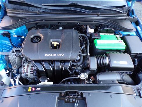 Used 2017 Hyundai Elantra SE image 46