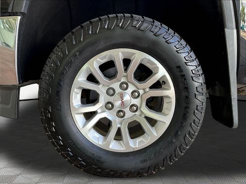 Used 2015 GMC Sierra 1500 SLE w/ SLE Value Package AWD/4WD image 33