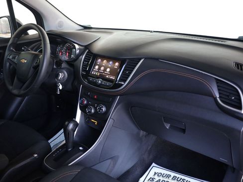 Used 2022 Chevrolet Trax LS w/ Tint and Cruise Package FWD image 27