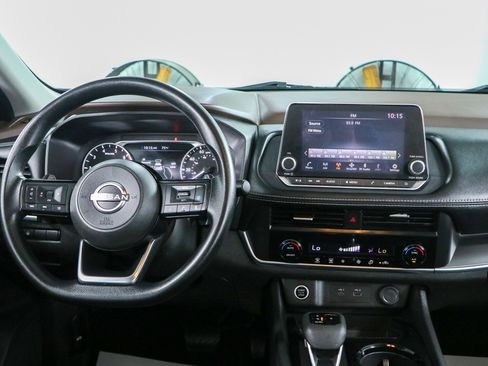 Used 2023 Nissan Rogue SV FWD image 17