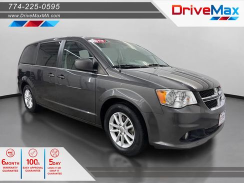 Used 2019 Dodge Grand Caravan SXT FWD image 1