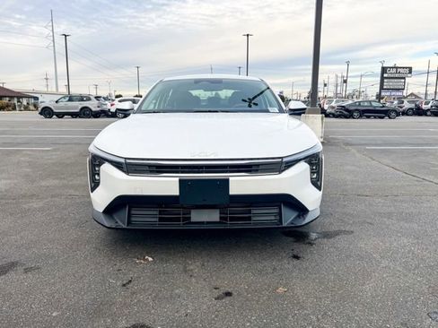 New 2025 Kia K4 LXS image 5