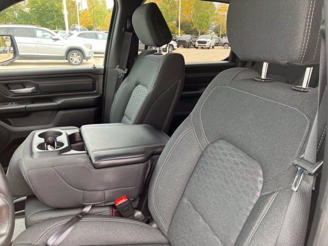 Used 2025 RAM 1500 Warlock AWD/4WD image 13