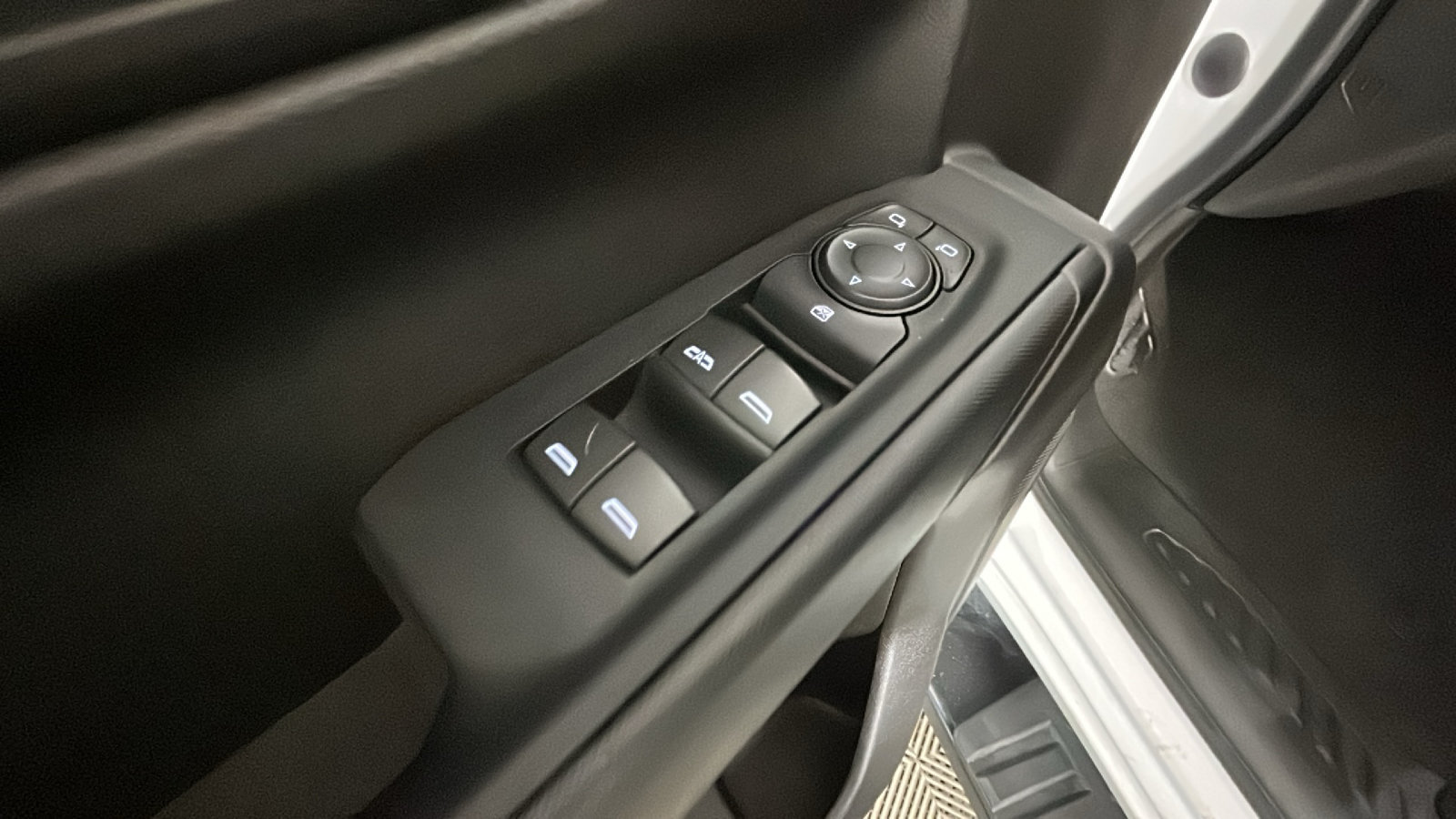 Used 2023 Chevrolet Silverado 1500 Custom AWD/4WD image 12