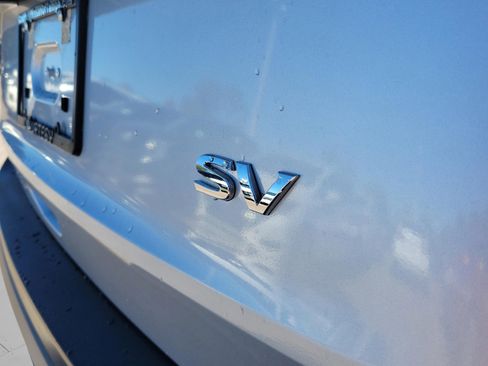 Used 2022 Nissan Rogue SV image 9