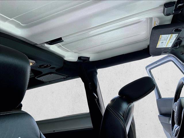 Used 2016 Jeep Wrangler Rubicon AWD/4WD image 17