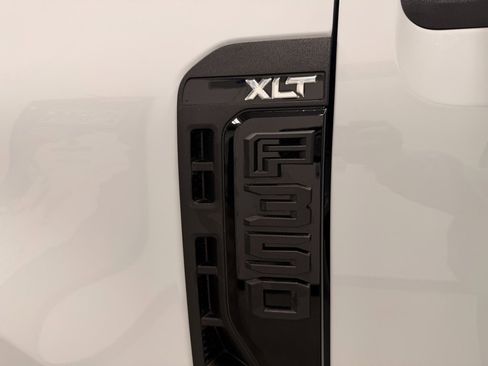 Used 2025 Ford F350 XLT w/ Black Appearance Package image 25