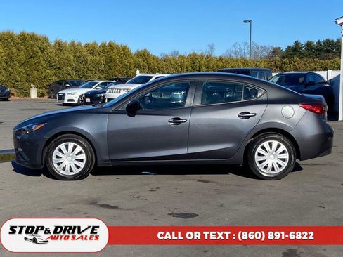 Used 2015 MAZDA MAZDA3 i SV image 2