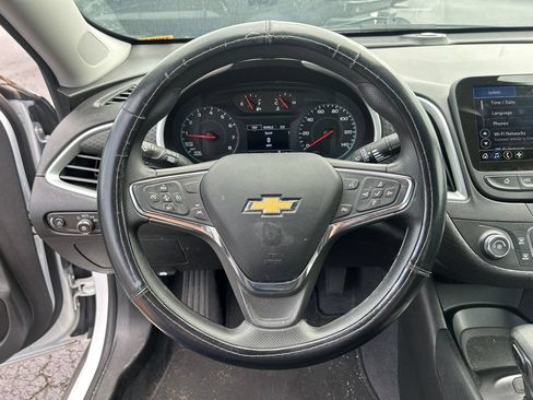 Used 2023 Chevrolet Malibu LS FWD image 18