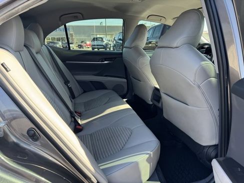 Used 2022 Toyota Camry SE image 33