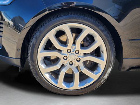 Used 2019 Land Rover Range Rover HSE image 33
