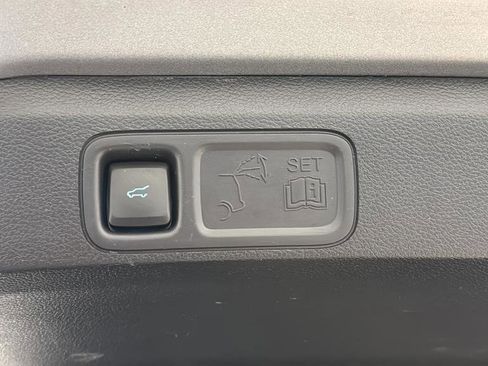 Used 2024 Ford Expedition Max XLT image 28