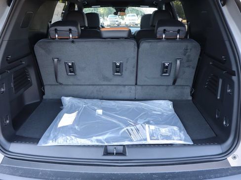 New 2027 Chevrolet Traverse Z71 AWD/4WD image 28