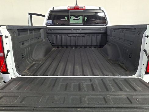 Used 2019 Chevrolet Colorado ZR2 image 28