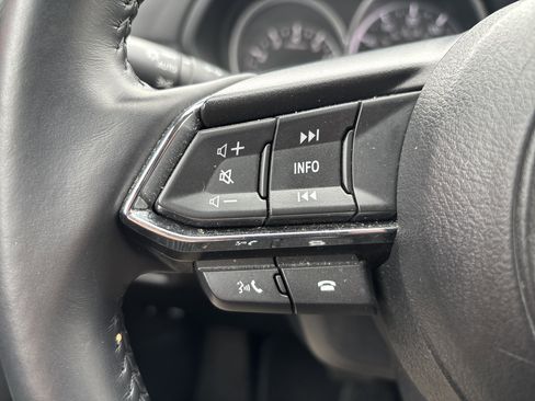 Used 2025 MAZDA CX-5 AWD 2.5 S w/ Preferred Package image 18