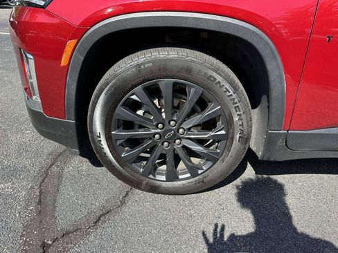 Used 2023 Chevrolet Traverse RS image 7