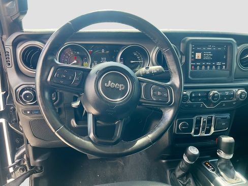 Used 2023 Jeep Wrangler Unlimited w/ Cold Weather Group AWD/4WD image 12
