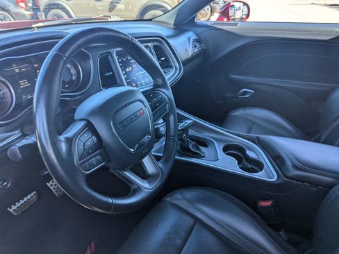 Used 2020 Dodge Challenger SXT w/ Plus Package image 13