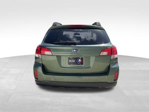 Used 2013 Subaru Outback 2.5i Premium AWD/4WD image 6