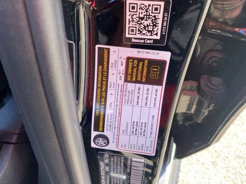 Used 2014 Mercedes-Benz E 350 Sedan image 24