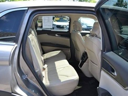 Used 2016 Lincoln MKX Reserve w/ Climate Package AWD/4WD image 25