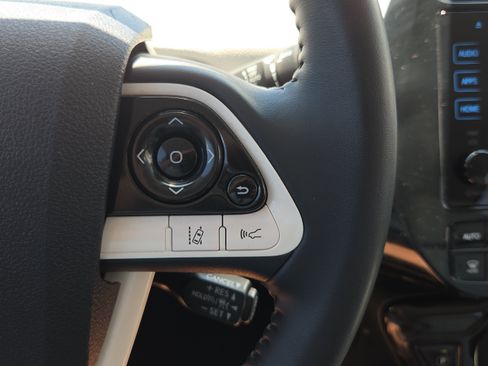 Used 2017 Toyota Prius Four Touring w/ Premium Convenience Package FWD image 28