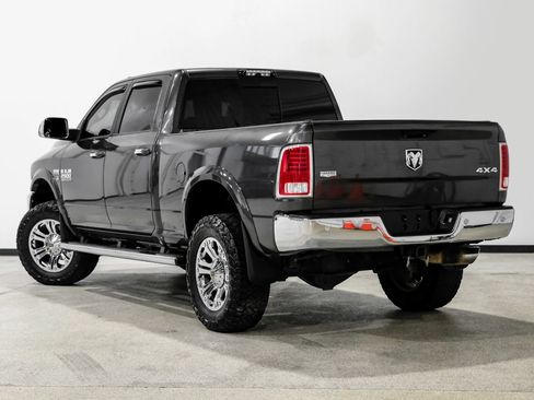 Used 2018 RAM 2500 Laramie w/ Convenience Group AWD/4WD image 8