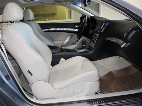 Used 2015 INFINITI Q60 Journey w/ Premium Package RWD image 23