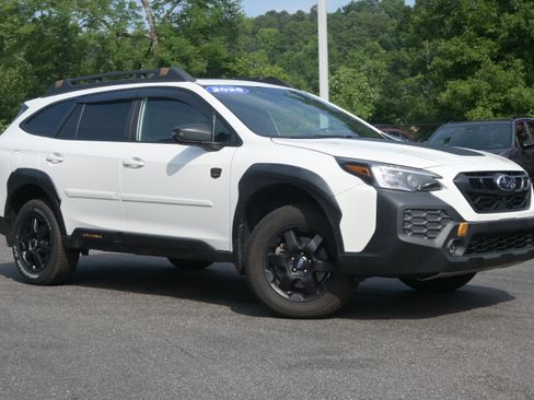 Certified 2025 Subaru Outback Wilderness AWD/4WD image 2