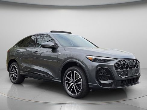 New 2026 Audi Q5 Premium Plus AWD/4WD image 3