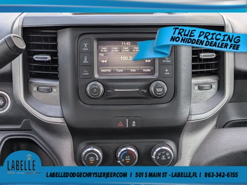 Used 2024 RAM 2500 Tradesman w/ Chrome Appearance Group AWD/4WD image 17