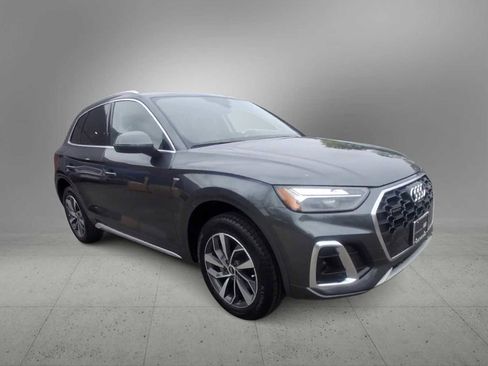 Used 2023 Audi Q5 2.0T Premium Plus w/ Premium Plus Package AWD/4WD image 2