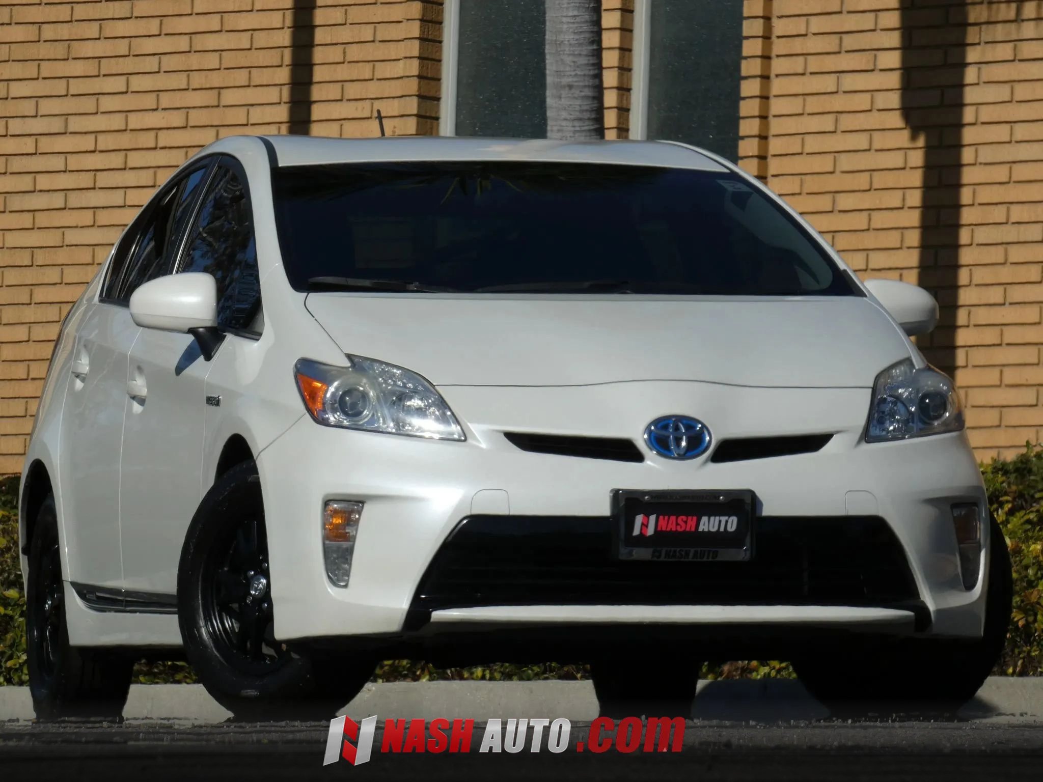 Used 2014 Toyota Prius Two FWD image 1