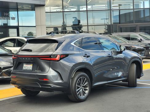 Used 2025 Lexus NX 350h AWD w/ Premium Package image 4