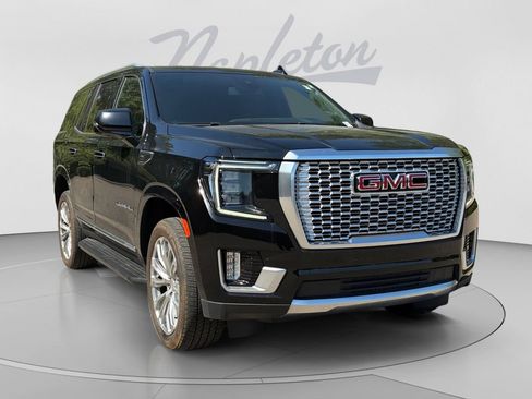 Used 2024 GMC Yukon Denali AWD/4WD image 3