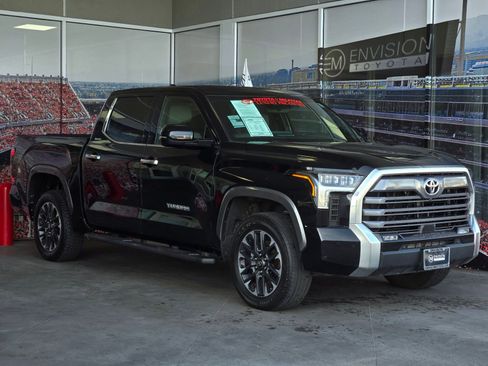 Used 2025 Toyota Tundra Limited AWD/4WD image 1