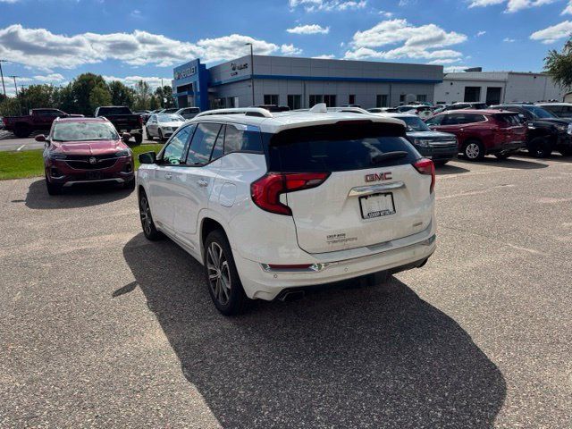 Used 2019 GMC Terrain Denali w/ GMC Pro Grade Package AWD/4WD image 4
