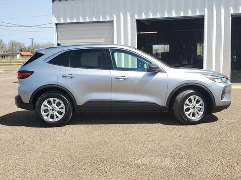 Used 2024 Ford Escape Active AWD/4WD image 8