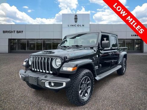 Used 2021 Jeep Gladiator Overland w/ Cold Weather Group AWD/4WD image 3
