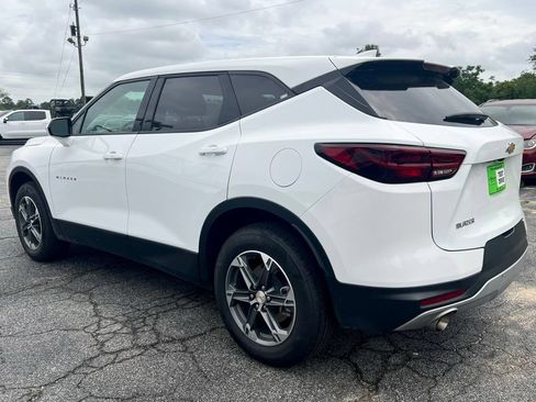 Used 2025 Chevrolet Blazer LT FWD image 9