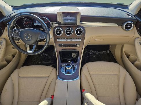 Used 2019 Mercedes-Benz GLC 300 w/ Premium Package image 17