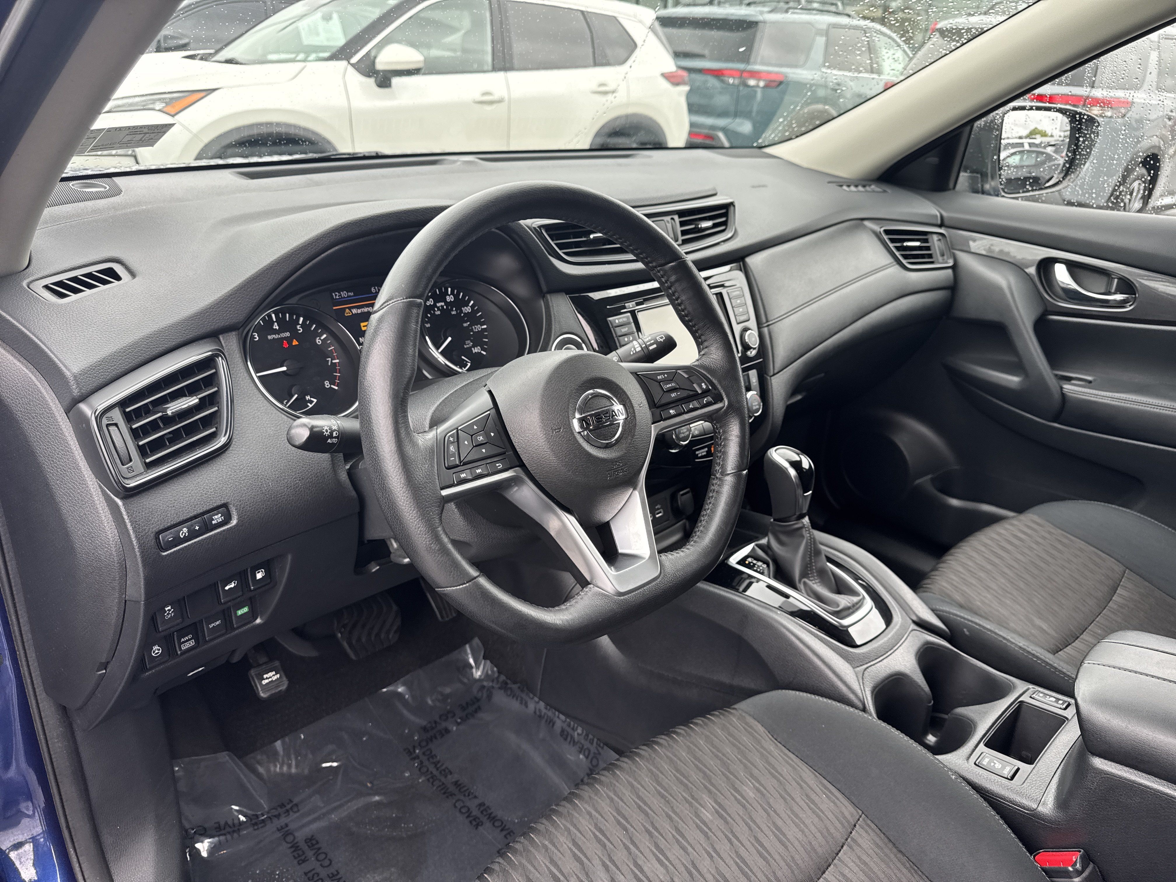 Used 2018 Nissan Rogue SV w/ Premium Package AWD/4WD image 13